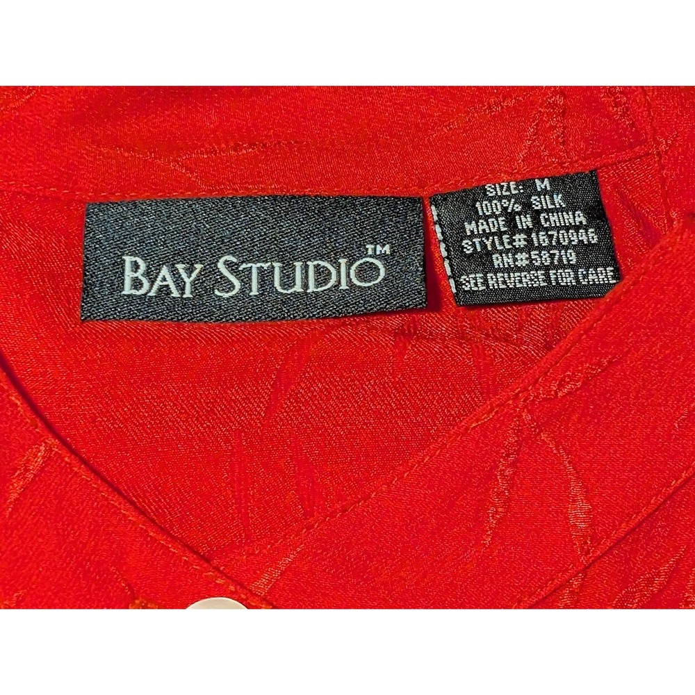 Bay Studio Women's Red Silk‎ Short Sleeve Button Front Blouse Size M - Picture 2 of 3